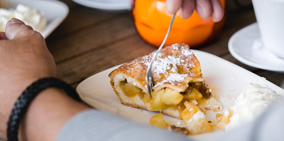 Vlaai op een bordje, heerlijke appeltaart